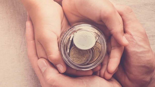 Monete in un barattolo