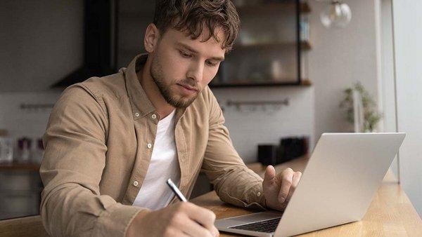 Scegli la tua carriera Scegli la tua carriera